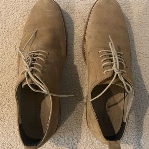 Banana Republic suede oxford size 10.5. Camel.